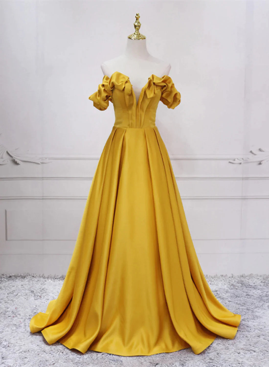 Women's Stylish Outdoor Outfit Seasonal Trend Gold Satin A-line Sweetheart Long Junior Prom Dress, Floor Length Satin Evening Dress