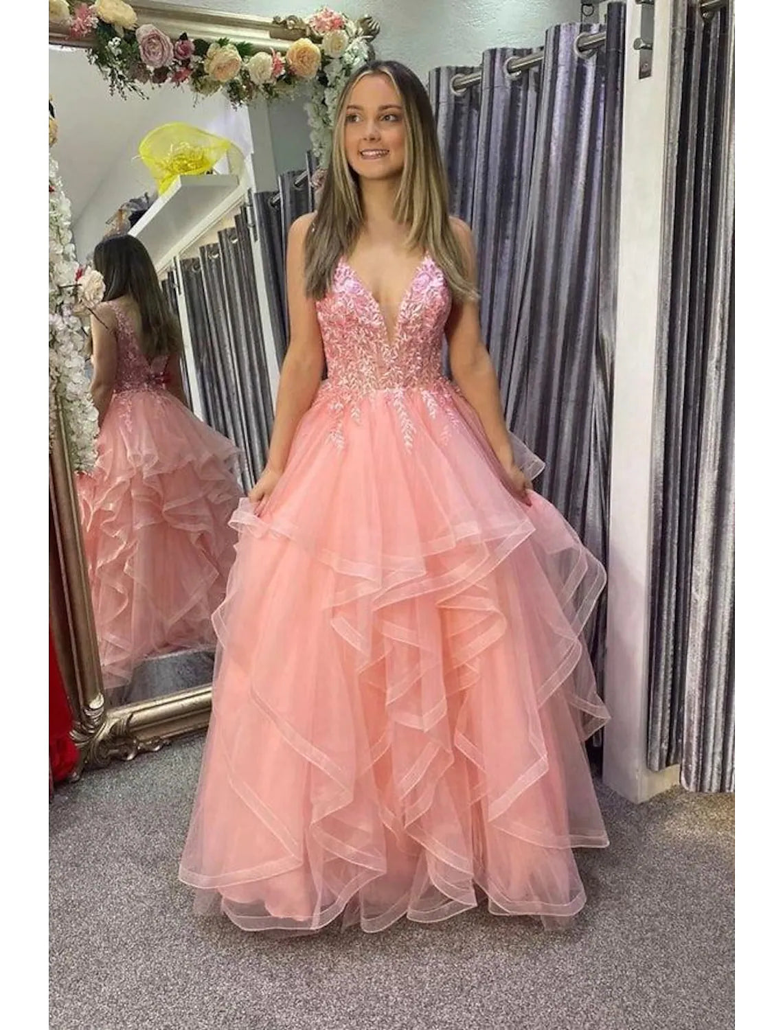 Women's Trendy Apparel Subtle Sophistication A-Line Prom Dresses Princess Dress Formal Floor Length Sleeveless V Neck Tulle Backless with Pleats Appliques