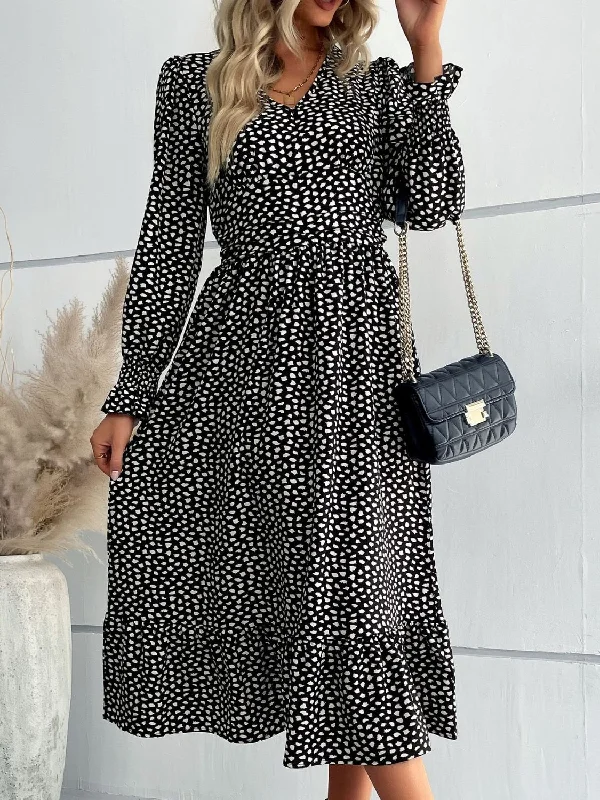 Women's Seasonal Attire Trendsetter's Closet Printed Flounce Sleeve V-Neck Midi Dress