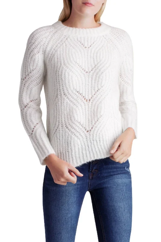 Women's Clothing Apparel Special Offer Twisted Fuzzy Yarn Long Sleeve Sweater In White