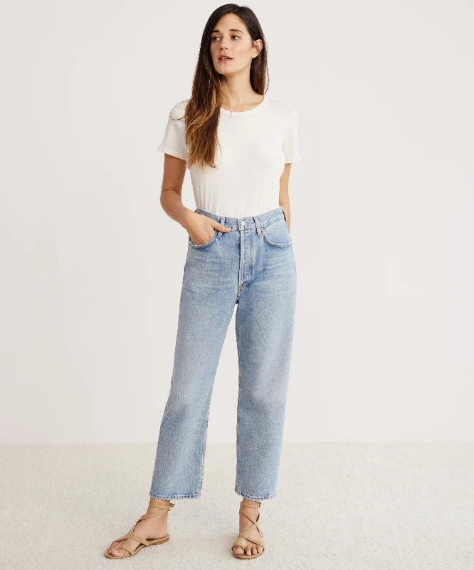 Women's Elegant Apparel Chic & Cozy Apparel 90's Crop Jean